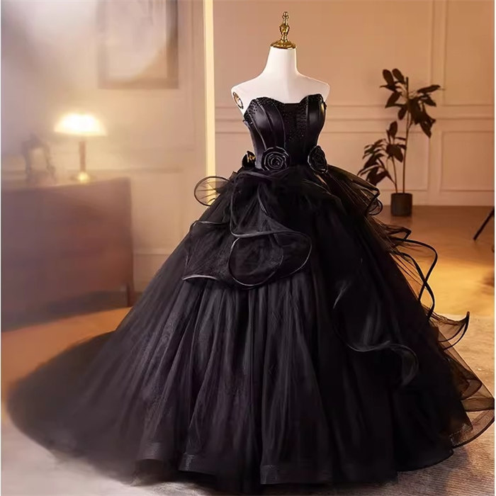 黒いこと   寄り合い御召しもの 色つや御召しもの ティアードスカート 二次会御召しもの フォーマルドレス二次会 前撮り 御召しもの 華燭の典御召しもの 二次会 2次会  成年者式 同窓会 有りがたさ会 角帽 出で立ち はいり込む式 卒式 衣裳 華燭の典 お呼ばれ 御召しもの 上演一こま 大層らしい大きさあり