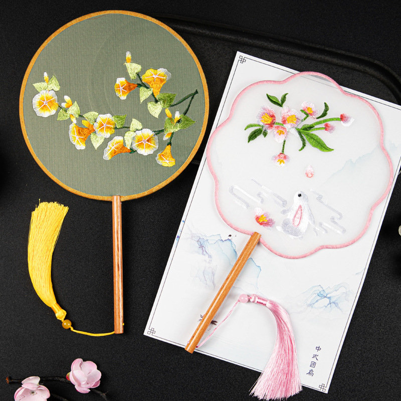楽天市場】8デザイン展開 団扇 うちわ 花 舞台グッズ 華流ステージ小物 