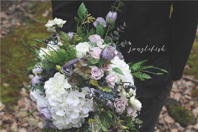 パープル ブーケ ウェディングブーケ 造花ブーケ ブライダルブーケ ラウンドブーケ トスブーケ 結婚式 花束 直径約32cm ドレスと合わせて 撮影 ブーケ Salon Raquet De