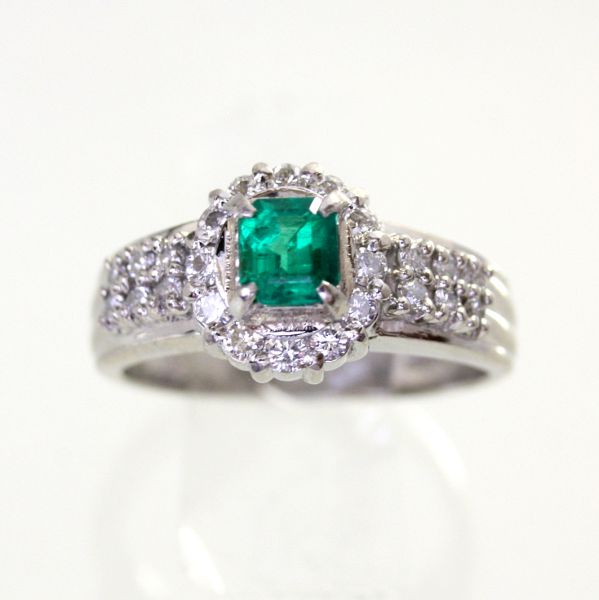 【中古】 プラチナ エメラルド 0.40ct ダイヤ 0.43ct リング 14号|Discount Store ANDOUSHOUJI