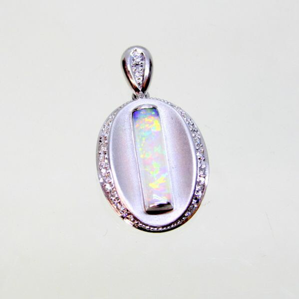 【中古】　プラチナ　オパール　0.62ct　ダイヤ　0.20ct　ペンダント