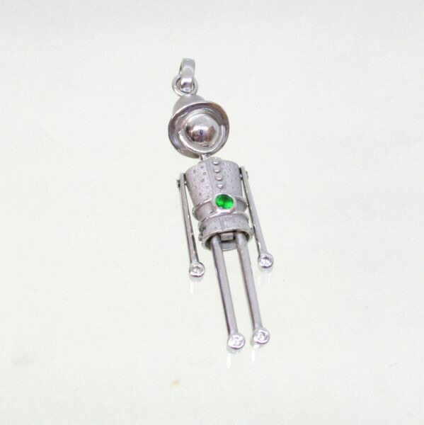 【中古】　１８金WG　エメラルド，ダイヤ　マリオネットデザイン　ペンダント