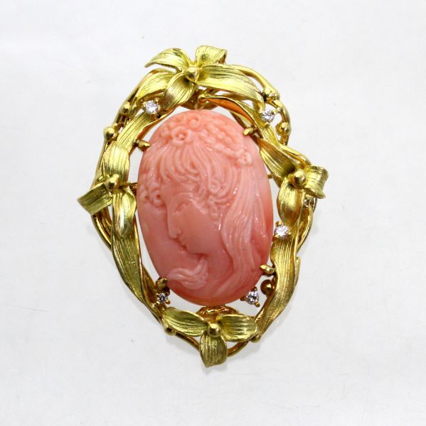 【中古】　１８金枠　サンゴカメオ　19.96ct　ダイヤ　0.10ct　ブローチ兼ペンダント