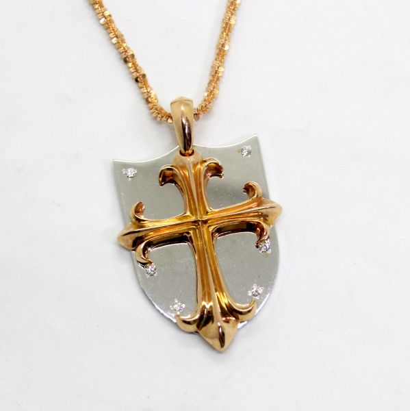 【中古】　１８金ＰＧ，ＷＧ　ダイヤ　0.10ｃｔ　クロスペンダント付ネックレス