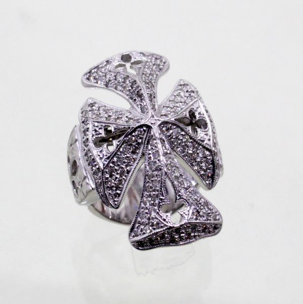 【中古】 １８金ＷＧ　クロスデザイン　ダイヤ　0.67ｃｔ　メンズリング　17号｜Discount Store ANDOUSHOUJI