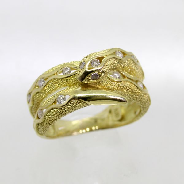 【中古】 １８金 ダイヤ 0.20ct スネークデザイン リング  11号