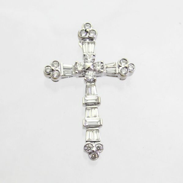 【中古】　１８金ＷＧ　ダイヤ　1.13ｃｔ　クロスペンダント