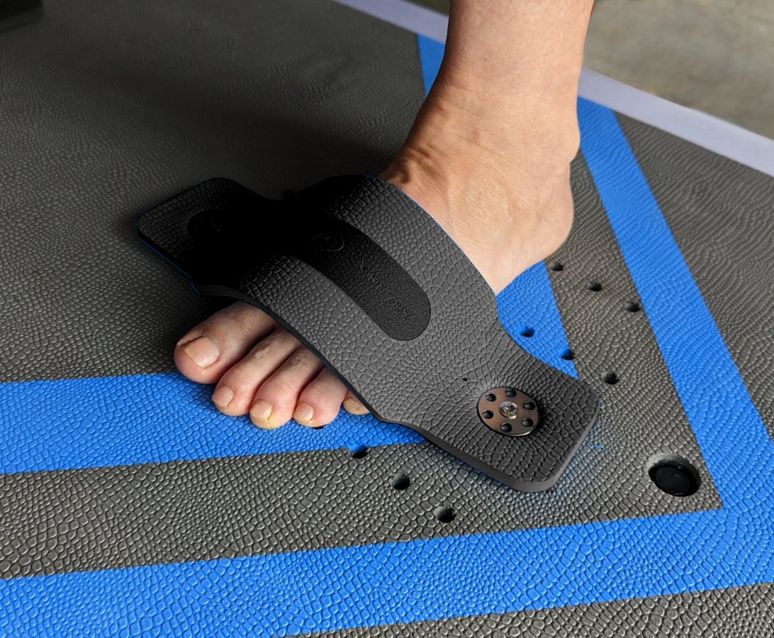 mystic - MYSTIC ウイングフォイルボード フットストラップ V-SHAPE 楽天市場】MYSTIC ミスティック 【V-SHAPE FOOTSTRAP WING FOIL