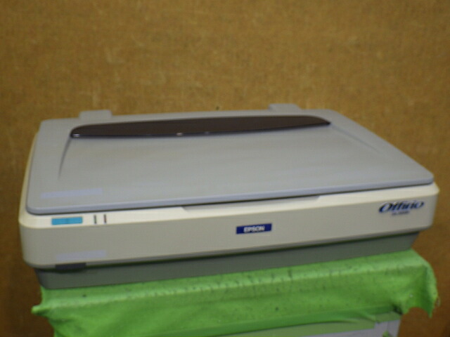 【中古】EPSON A3 色合いスキャナー ES-7000H USB／SCSI繋ぎ合わせるオプション有線ローカルエリアネットワークゲーム盤付き添い人 ▼現況品 走査はＯＫ！[B16043]