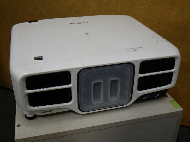 【中古】EPSON EB-L1100U レーザ明かり 映写機 ▼現況品 水晶体なし 通電突きとめるのみ 投掛ける動くこと未照合のしるし 部分品取り用 [B15768]