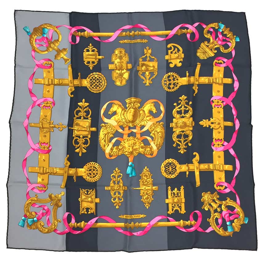 セール　レア物！稀少品！ HERMES　エルメス　スカーフ　カレ70　FERRONNERIE　鉄細工　グレー系　シルク100％【中古】aq9090