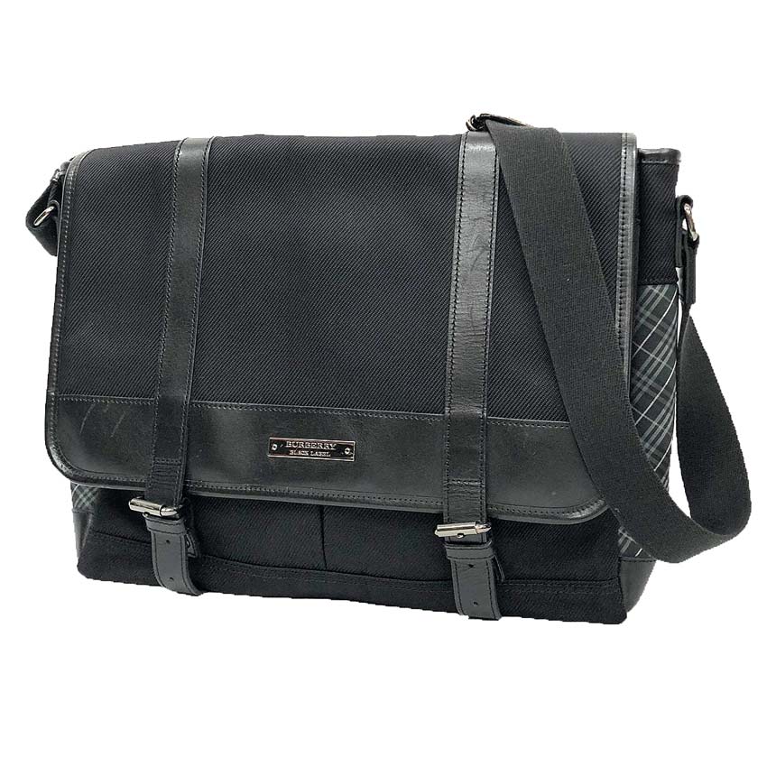 BURBERRY BLACK LABEL バーバリーブラックレーベル ショルダーバッグ メッセンジャーバッグ メンズ バック ナイロンキャンバス×レザー ブラック 黒【中古】バーバリー バッグ メンズ aq12836|ブランド&着物館アクアン京や