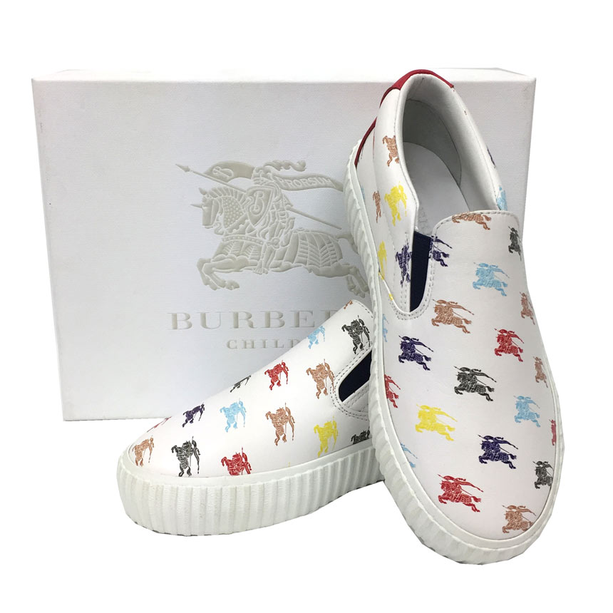 大売り出し BURBERRY CHILDREN バーバリーチルドレン スリッポン スニーカー 33 日本大きさ約21.5糎 ロートップスニーカー 白いこと 白 キッズ お坊っちゃん 御嬢さん【未当て嵌める】【新古品】【中古】赤ちょうちんバリー ボーイズ ガールズ シューズ  aq3912