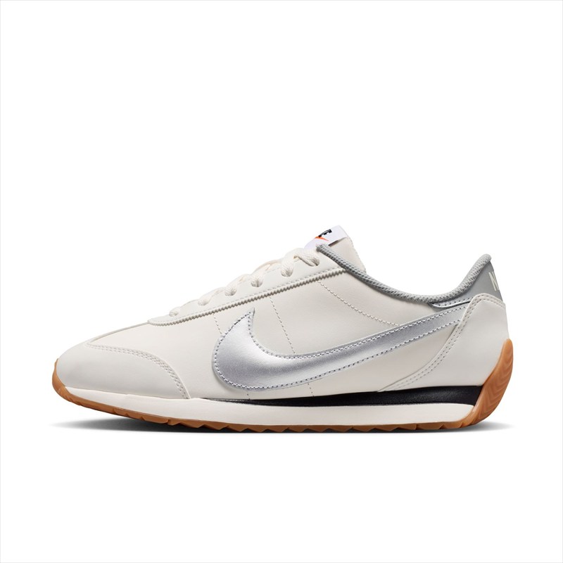[NIKE]ナイキウィメンズパシフィック LTR(HV6430102)セイル/メタリックシルバー-グリッドアイアン-ガムライトブラウン
