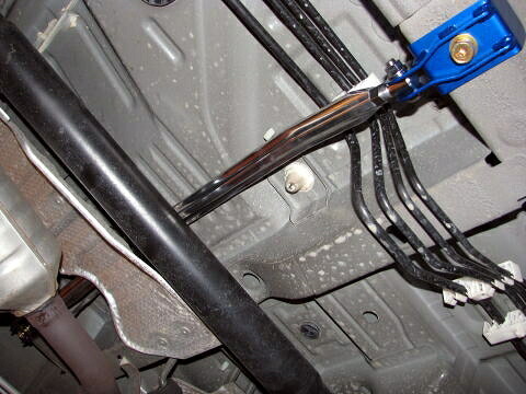 カワイワークス 三菱 デリカD:5 CV5W '07/01～ CV1W(ディーゼル車)不可 フロントモノコックバーPGシャフト仕様 国産 正規カワイ製作所製 類似品や粗悪品にご注意下さい。 受注生産品（2週間前後）補強バー 10,164円