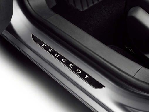 プジョー PEUGEOT 純正 308 T9 ドアステッププロテクターD (アルミニウム製ダーククローム仕上げ) ロゴ入り 1607558180