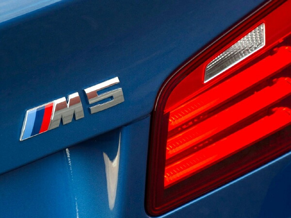 BMW 純正 5シリーズ F10 M5 リアゲートエンブレム 51148060400