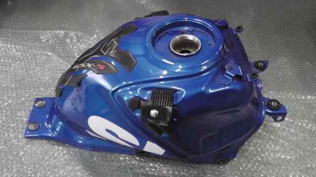 バイクパーツ　GSX-S125　DL32B　の　燃料　タンク　へこみ *1628643276　【中古】【送料込】