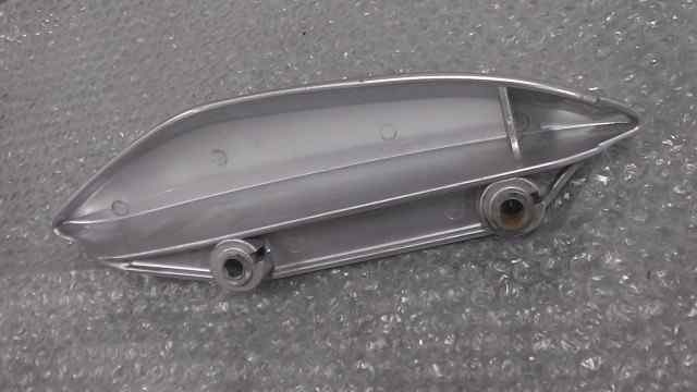 バイクパーツバーグマン150VTTBR111100108xxxのタンデムグリップ右*1634782897【中古】【送料込】