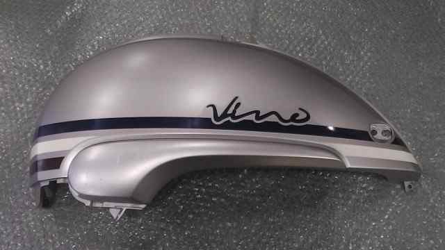 バイクパーツ　ビーノ４スト　FI　AY02-1004xxx　の　左　ボディカバー 傷 *1636681659　【中古】【送料込】