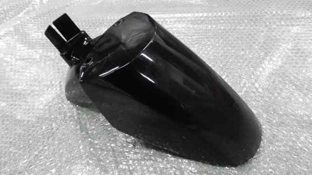 バイクパーツ　ダンク　AF74-1007xxx　の　フロントフェンダー　傷　ヒビ　 *1637912086　【中古】【送料込】