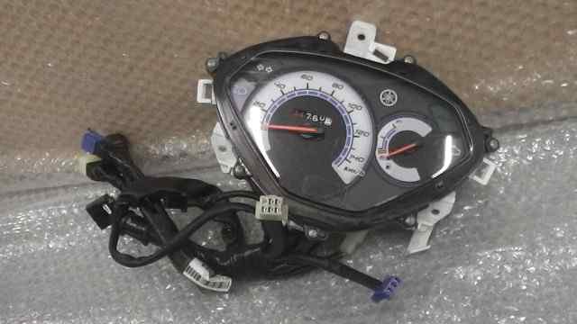 バイクパーツ　アクシスZ　SED7J-005xxx　の　メーター *1646271855　【中古】【送料込】