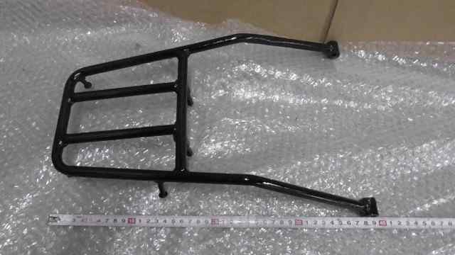 バイクパーツ　Dトラッカー　LX250E-A06xxx　の　リアキャリア *1650612727　【中古】【送料込】