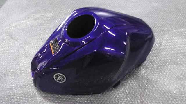 バイクパーツ YZF-R25 RG10J-020xxx の タンクカバー *1652166211
