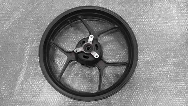 バイクパーツ ジグサー150 NG4BG-101xxx の リアホイール *1656550204 【中古】【送料込】