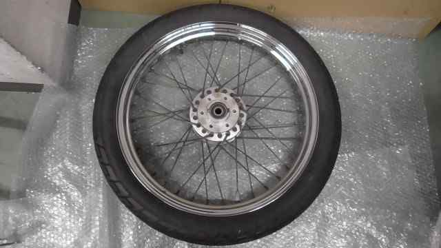 バイクパーツ　イントルーダー250LC　VJ51A　の　Fホイール タイヤ *1657076467　【中古】【送料込】