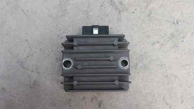 ジョグ(FI)Deluxe　SA39J　の　インナーカバー *1541724899 ジョグZR FI SA39J-792xxx の インナーカバー 傷 *1630045517 中古