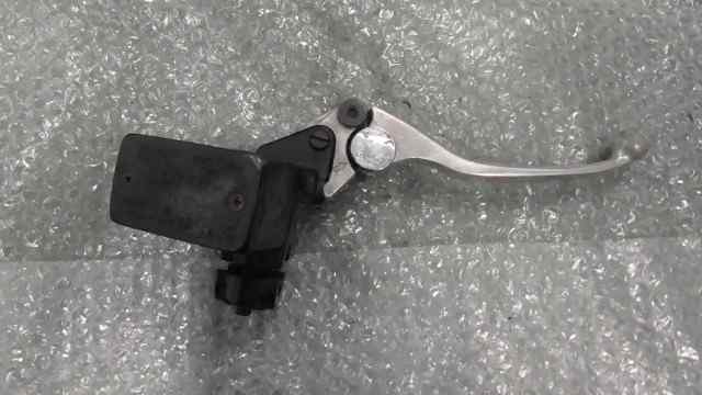 バイクパーツ　GSX250F　アクロス　GJ75A-102xxx　の　マスターシリンダー *1657596248　【中古】【送料込】