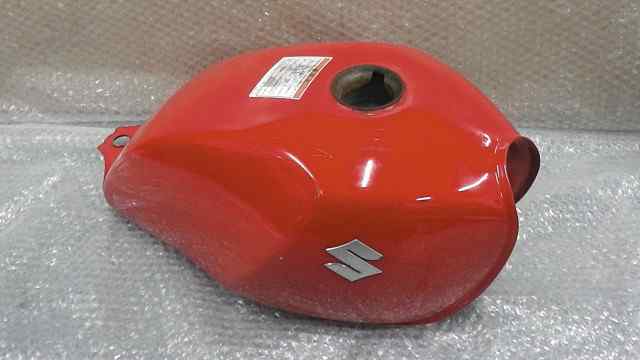 バイクパーツ　GS50　NA41A-100xxx　の　燃料　タンク　傷 *1657868877　【中古】【送料込】