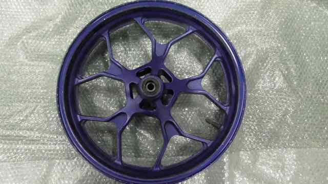 バイクパーツ　MT-25　RG43J-005xxx　の　フロントホイール *1658453332　【中古】【送料込】