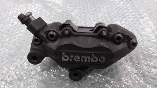 バイクパーツ　F800ST　WB10234068ZR09xxx　の　フロントキャリパー 左 *1659064736　【中古】【送料込】 7,341円