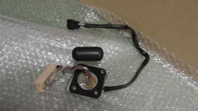 バイクパーツ　Ninja 400R　ER400B-A02xxx　の　燃料センサー *1659488921　【中古】【送料込】