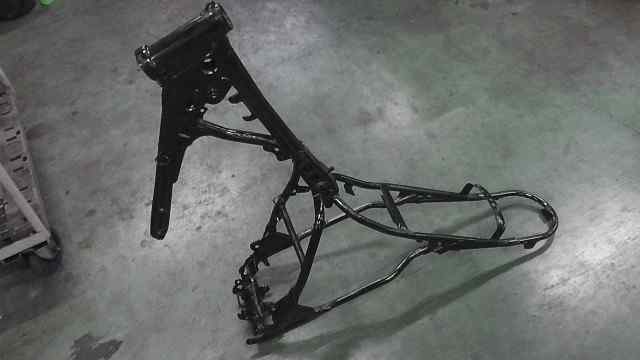 バイクパーツ　SEROW セロー225　1KH-022xxx　の　フレーム　書類付 *1660782984　【中古】【送料込】 27,060円