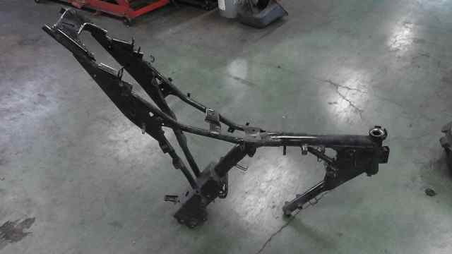 バイクパーツ　CBF125　ME4JC40CDE8125xxx　の　フレーム　書類付き *1661477547　【中古】【送料込】 18,326円