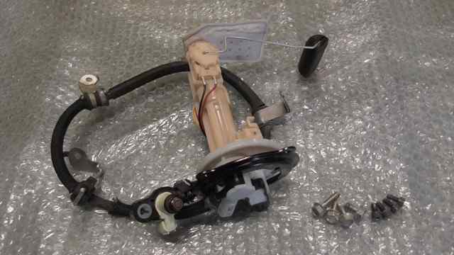 バイクパーツ ギア4スト UA08J-007xxx の 燃料ポンプ *1661488090 【中古】【送料込】