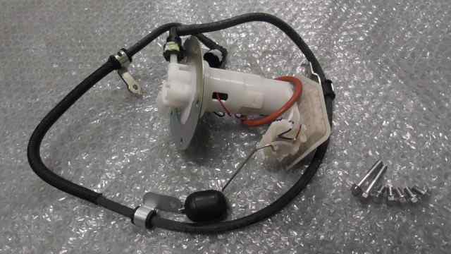 バイクパーツ アドレス 110 4ST CE47A-153xxx の 燃料ポンプ *1662010317 【中古】【送料込】|バイクCITY