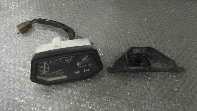 バイクパーツ　シャリー　CF50-3700xxx　の　メーター *1662606996　【中古】【送料込】