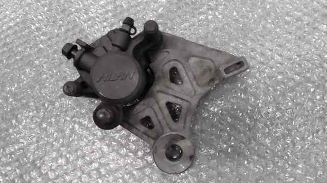 バイクパーツ　ジェイド　MC23-1100xxx　の　リアキャリパー *1665542339　【中古】【送料込】