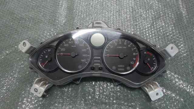 バイクパーツ　フォルツァZ　MF08-1018xxx　の　メーター　 *1667548060　【中古】【送料込】