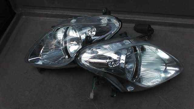 バイクパーツ　フォルツァZ　　MF08-1020xxx　の　ヘッドライト　傷　曇り *1533087807　【中古】【送料込】｜バイクCITY