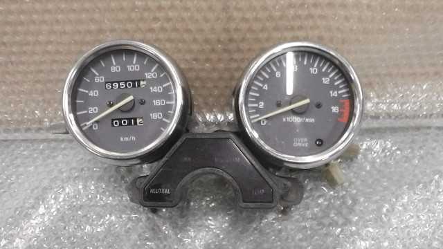 バイクパーツ　FZX250 ZEAL ジール　3YX-001xxx　の メーター *1669688893　【中古】【送料込】