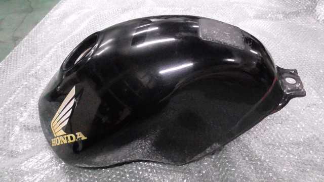 バイクパーツ　VTR250　MC33-1014xxx　の　タンク　へこみ *1669855332　【中古】【送料込】