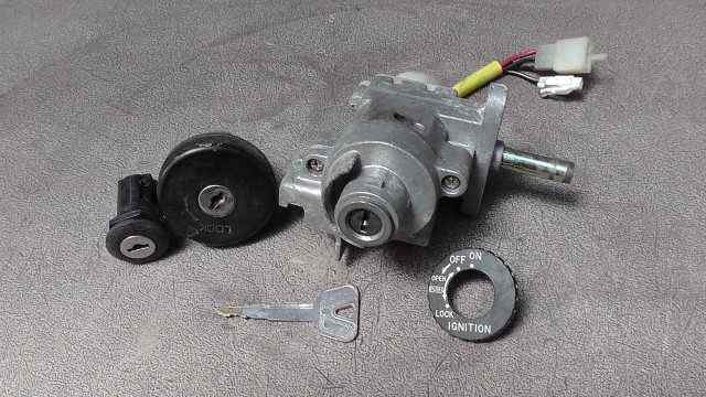 楽天市場】バイクパーツ マジェスティ125FI LPRSE27105A103xxx