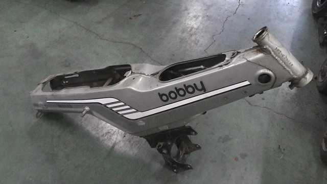バイクパーツ　ボビィ50　1M3-011xxx　の　フレーム *1672041004　【中古】【送料込】