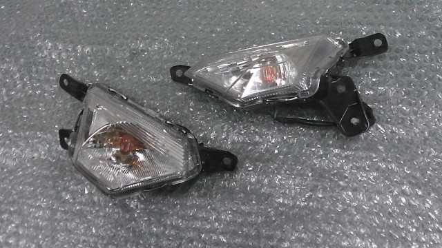 バイクパーツ　ダンク　AF74-1003xxx　の　フロントウインカー　セット *1675410467　【中古】【送料込】