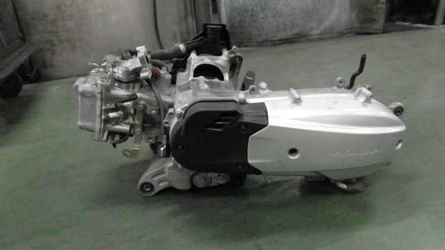 バイクパーツ　リード125　JF45-1211xxx　の　エンジン *1677547752　【中古】【送料込】｜バイクCITY
